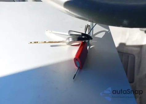 2000 Toyota Camry Le z USA, uszkodzony, nr VIN JT2BG22KXY0428953